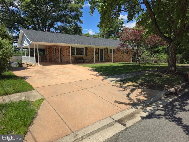 6318 BARRS LN, Lanham, MD 20706