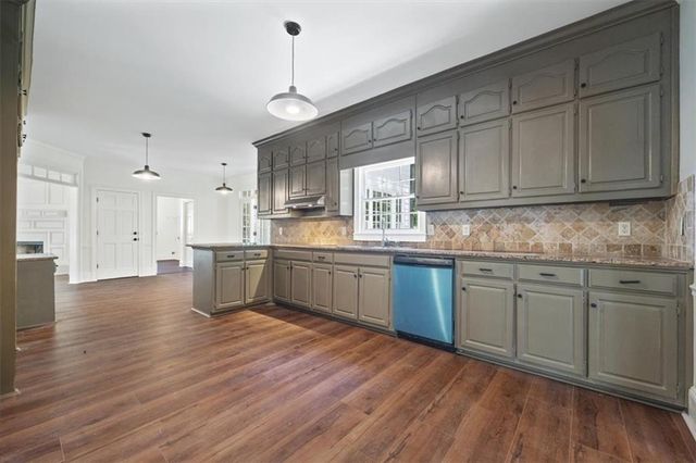 2120 Skyland Cove Lane, Snellville, GA 30078