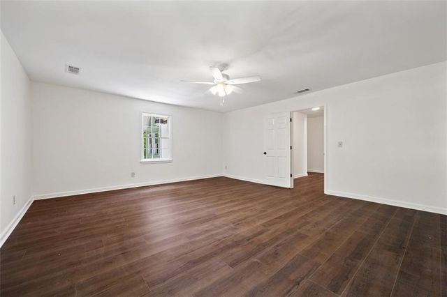 2120 Skyland Cove Lane, Snellville, GA 30078