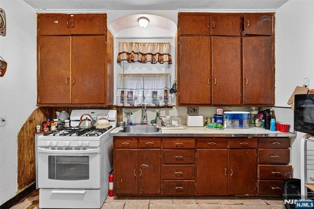 501 32nd Street, Paterson, NJ 07504