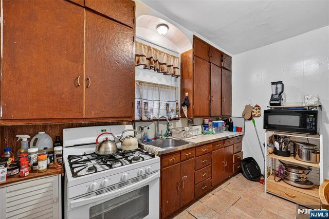 501 32nd Street, Paterson, NJ 07504