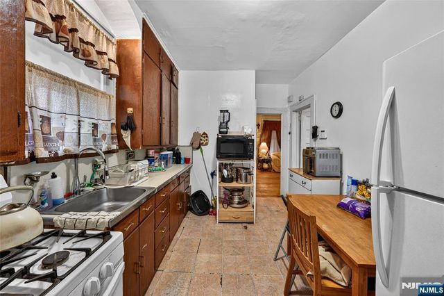 501 32nd Street, Paterson, NJ 07504