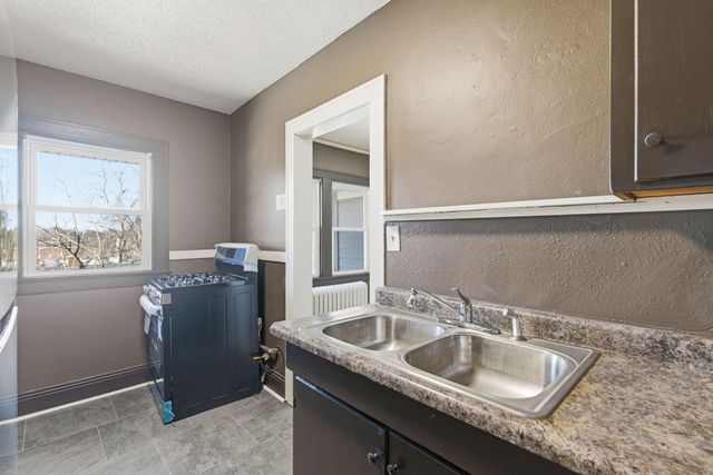 758 Reaney Avenue, Saint Paul, MN 55106