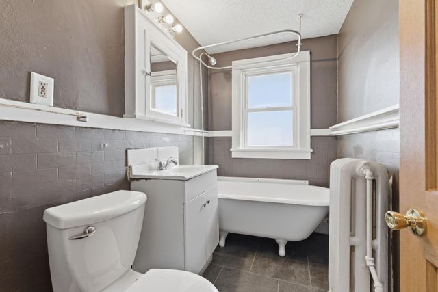 758 Reaney Avenue, Saint Paul, MN 55106
