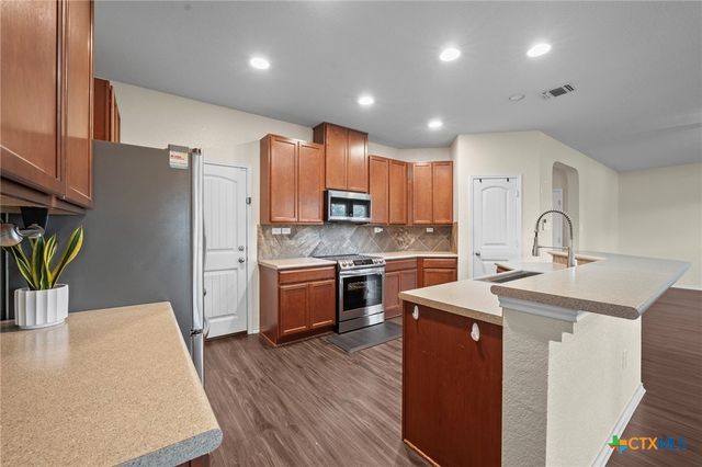 220 Hinge Creek, Cibolo, TX 78108