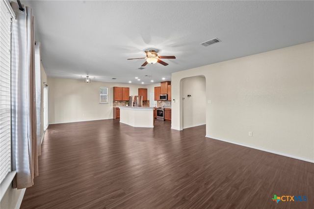 220 Hinge Creek, Cibolo, TX 78108