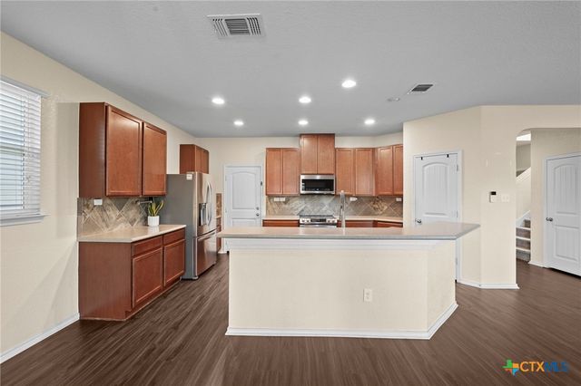 220 Hinge Creek, Cibolo, TX 78108