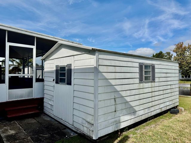 2305 SE 31st Street, Okeechobee, FL 34974