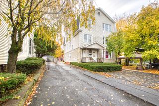 429 New Britain Avenue 3rd FL, Hartford, CT 06106