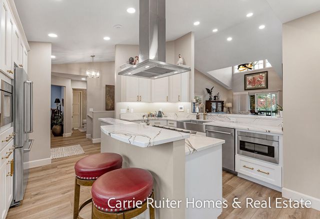 16919 Landing Lane, Ferrysburg City, MI 49456