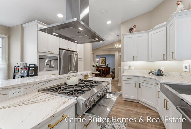 16919 Landing Lane, Ferrysburg City, MI 49456