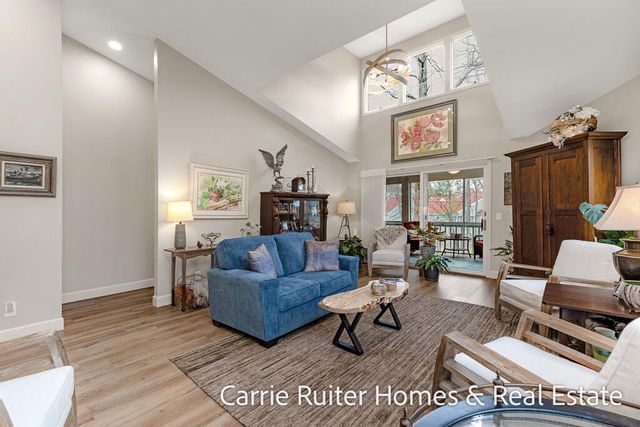 16919 Landing Lane, Ferrysburg City, MI 49456