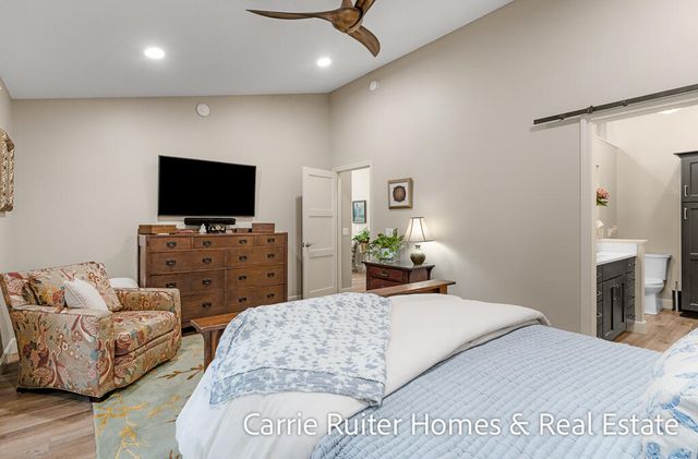 16919 Landing Lane, Ferrysburg City, MI 49456