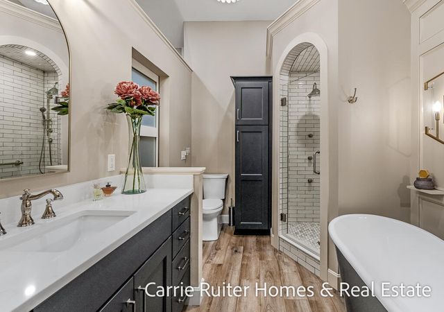 16919 Landing Lane, Ferrysburg City, MI 49456