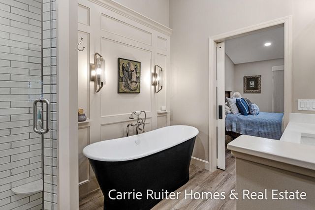 16919 Landing Lane, Ferrysburg City, MI 49456