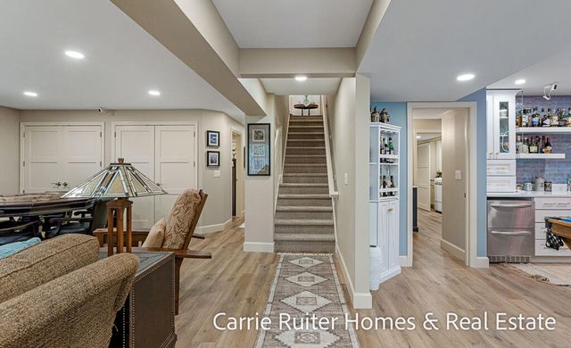 16919 Landing Lane, Ferrysburg City, MI 49456