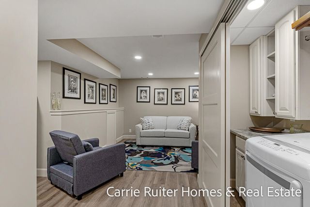 16919 Landing Lane, Ferrysburg City, MI 49456