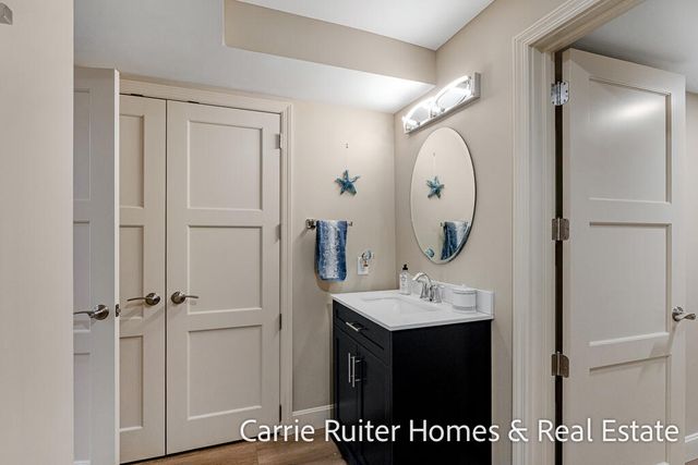 16919 Landing Lane, Ferrysburg City, MI 49456