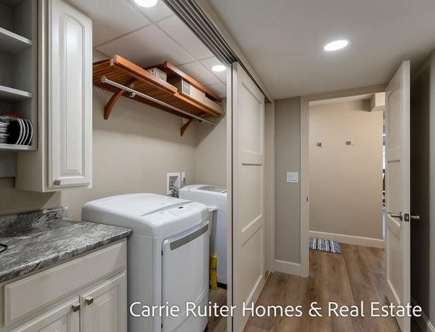 16919 Landing Lane, Ferrysburg City, MI 49456