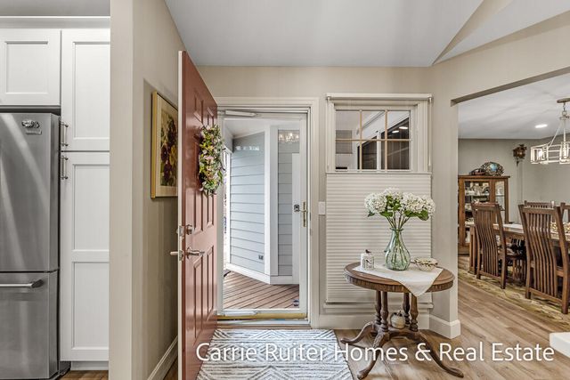 16919 Landing Lane, Ferrysburg City, MI 49456