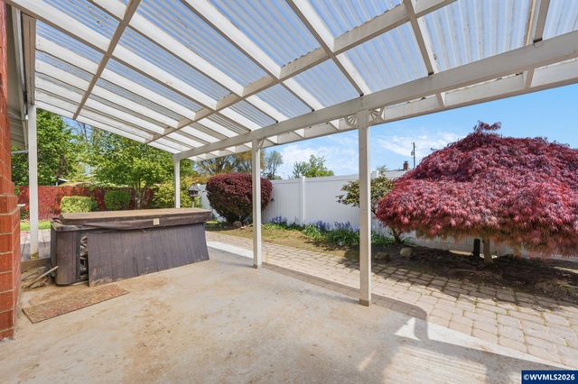 645 35th Av SE, Albany, OR 97322