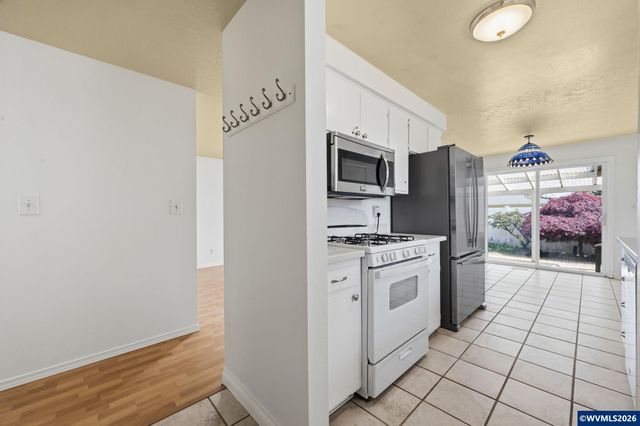 645 35th Av SE, Albany, OR 97322