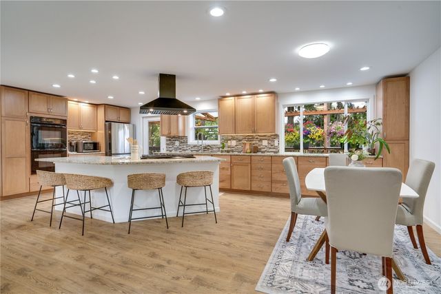19026 63rd Street E, Lake Tapps, WA 98391