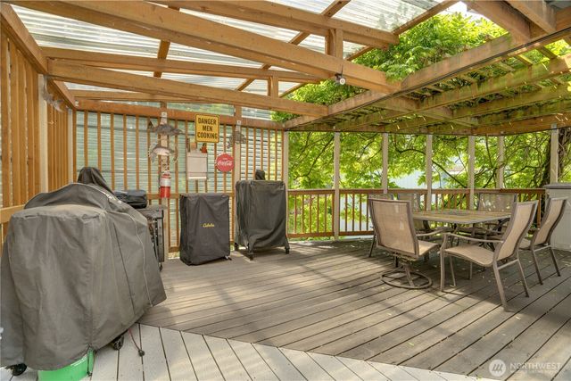 19026 63rd Street E, Lake Tapps, WA 98391