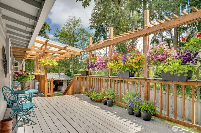 19026 63rd Street E, Lake Tapps, WA 98391