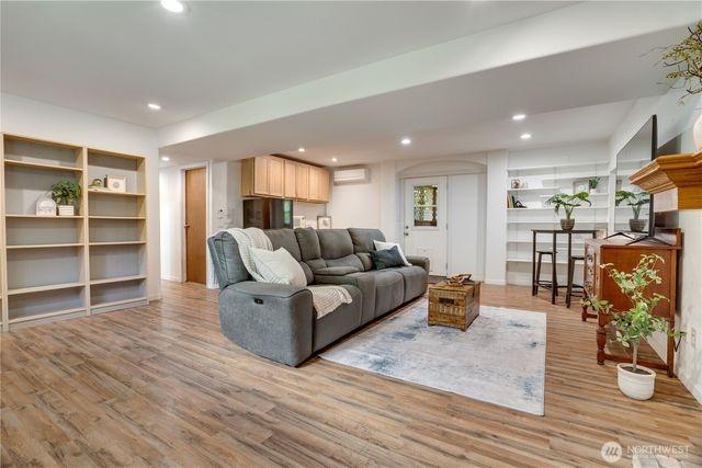 19026 63rd Street E, Lake Tapps, WA 98391