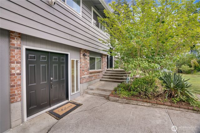 19026 63rd Street E, Lake Tapps, WA 98391