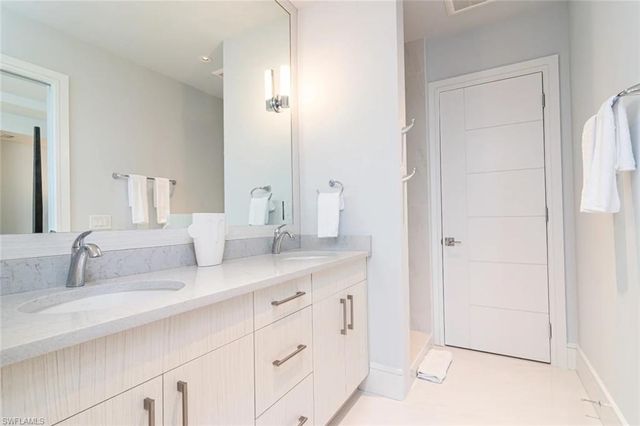 101 8th ST S # 210, Naples, FL 34102