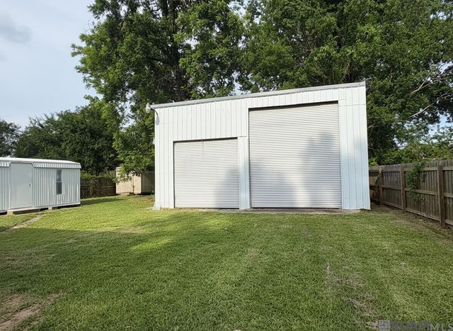 38511 Redmond Dr, Gonzales, LA 70737