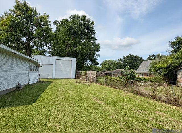 38511 Redmond Dr, Gonzales, LA 70737