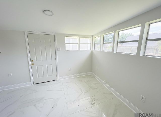 38511 Redmond Dr, Gonzales, LA 70737