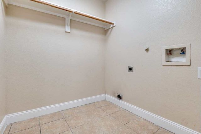 2118 Augusta Street, Lancaster, TX 75146