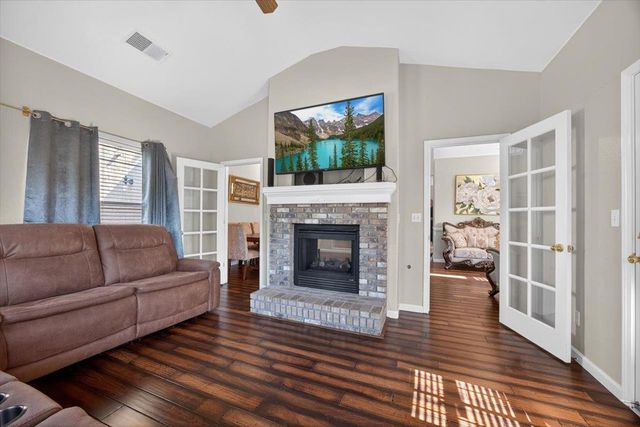 4122 W Fender Avenue, Fresno, CA 93722