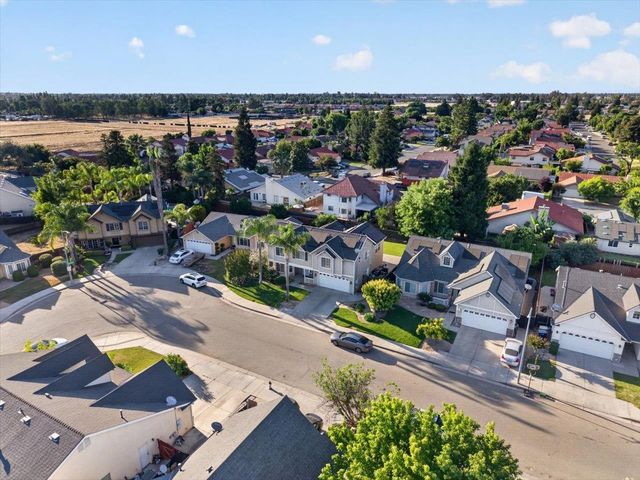4122 W Fender Avenue, Fresno, CA 93722