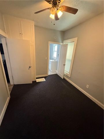 5220 St John Avenue, Kansas City, MO 64123
