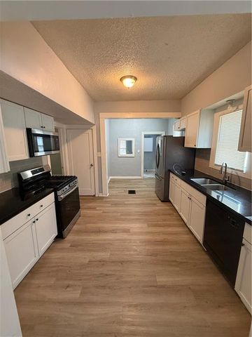 5220 St John Avenue, Kansas City, MO 64123