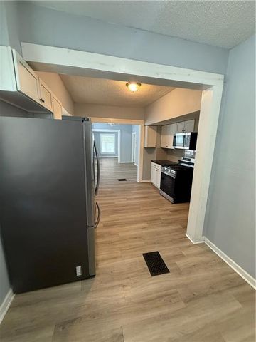 5220 St John Avenue, Kansas City, MO 64123