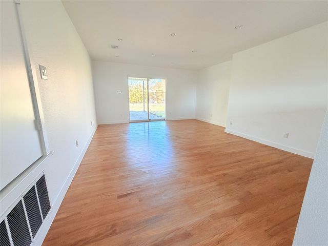 5907 Columbia Avenue, Dallas, TX 75214