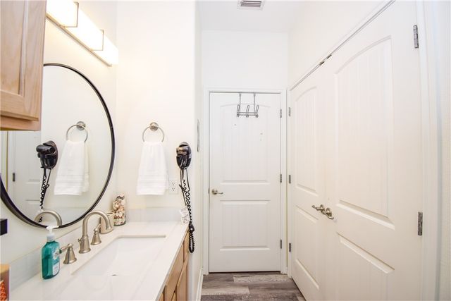 15209 S Padre Island Dr 403, Corpus Christi, TX 78418