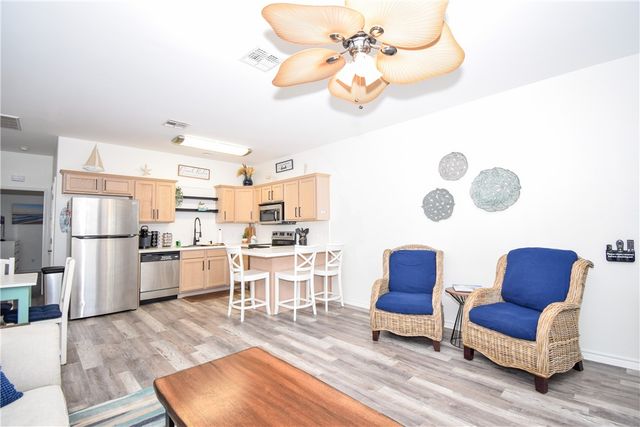 15209 S Padre Island Dr 403, Corpus Christi, TX 78418