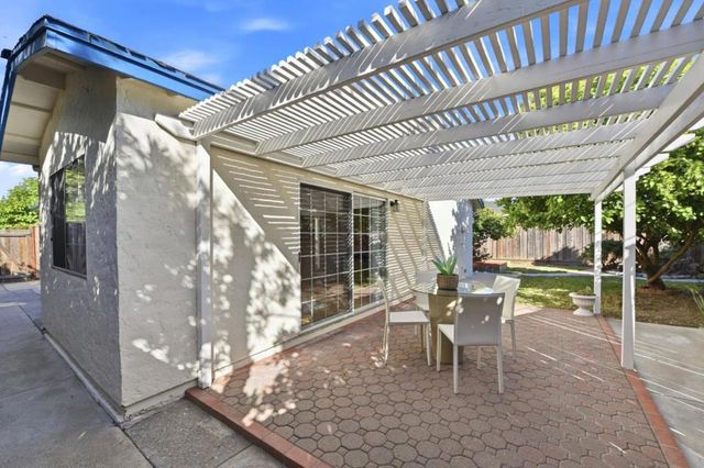 1825 Blue Spruce Court, Milpitas, CA 95035