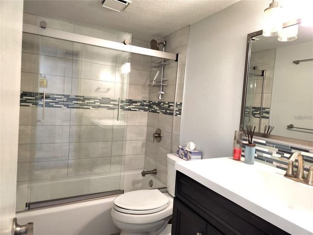 205 POMPANO DRIVE SE B, St Petersburg, FL 33705