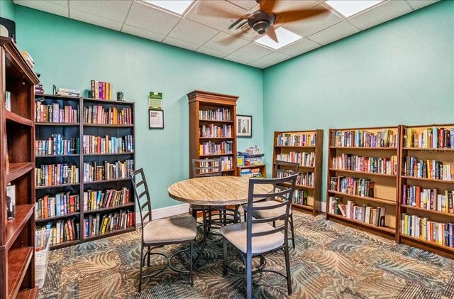 205 POMPANO DRIVE SE B, St Petersburg, FL 33705