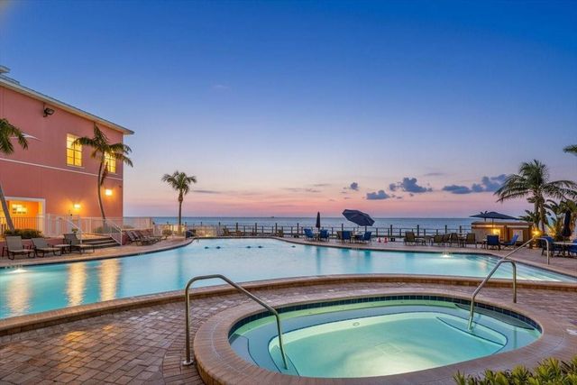 205 POMPANO DRIVE SE B, St Petersburg, FL 33705