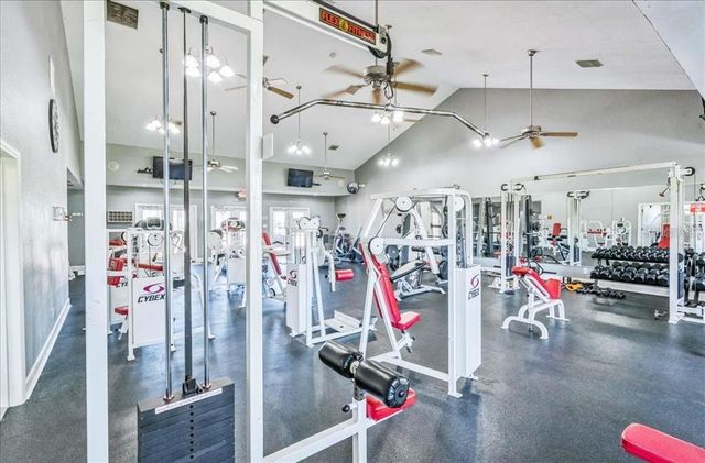 205 POMPANO DRIVE SE B, St Petersburg, FL 33705