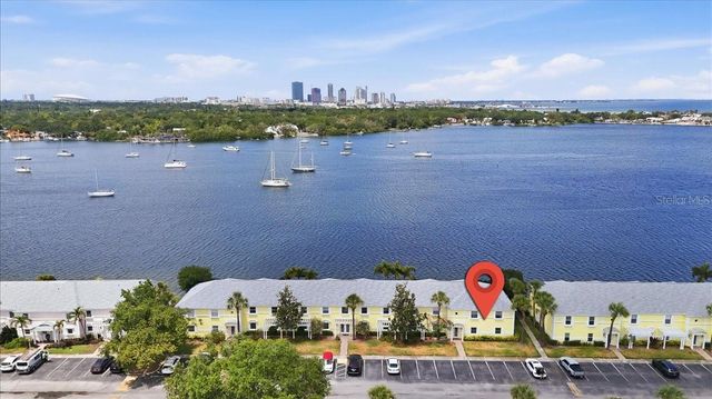 205 POMPANO DRIVE SE B, St Petersburg, FL 33705